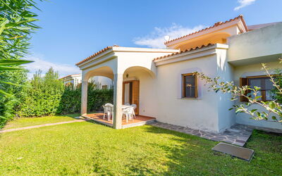 San Teodoro 88: Furniture, Property, Picture Frame, Azure, Wood, Lighting, Interior Design, Comfort, Floor, Flooring
