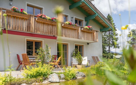 Katschberg 8: Plant, Building, Property, Window, Cloud, Sky, Residential Area, Cottage, Leisure, House