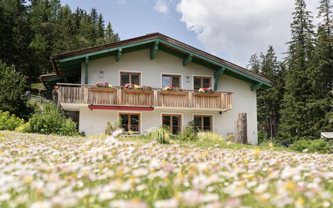 Katschberg 8: Plant, Building, Sky, Window, Tree, Nature, House, Cloud, Land Lot, Cottage