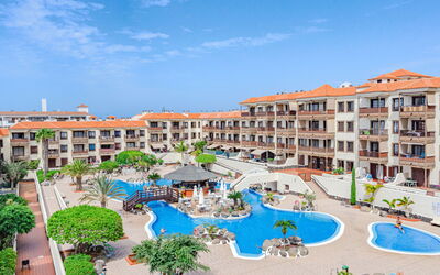 Costa del Silencio 601: Sky, Building, Cloud, Swimming Pool, Condominium, Urban Design, House, Residential Area, Neighbourhood, Water