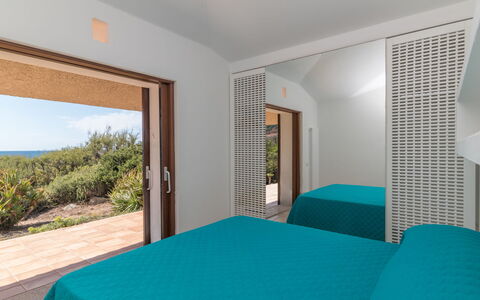 Morellino: Plant, Property, Comfort, Azure, Shade, Wood, Interior Design, Floor, Flooring, Real Estate