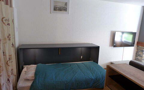 Le Torrent 1: Furniture, Property, Comfort, Azure, Wood, Interior Design, Building, Curtain, House, Picture Frame