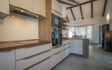 Artatore: Cabinetry, Property, Building, Countertop, Wood, Kitchen, Interior Design, Flooring, Floor, Kitchen Appliance