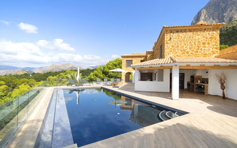 Mucho: Sky, Water, Building, Cloud, Azure, Lighting, Swimming Pool, Tree, Plant, Shade