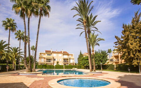 Clemenvillas i: Cloud, Sky, Plant, Water, Building, Daytime, Property, Azure, Tree, Body Of Water