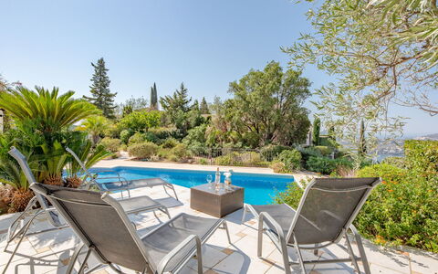 Reves de Rives: Sky, Plant, Property, Furniture, Water, Swimming Pool, Azure, Outdoor Furniture, Chair, Tree