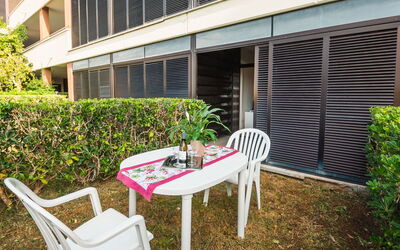Accommodation:&nbsp;Mono Garden 650.17