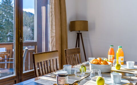 Les Gets 651: Tableware, Table, Food, Property, Dishware, Window, Plate, Interior Design, Orange, Yellow