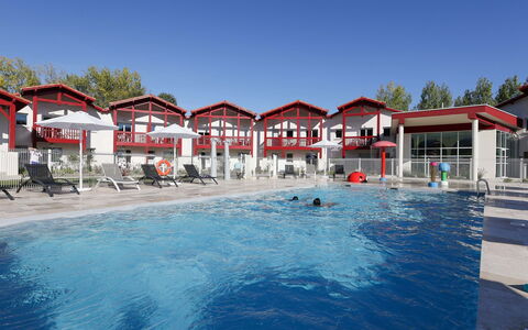 Accommodation:&nbsp;Le Domaine D'Uhaina (T4) 610.4