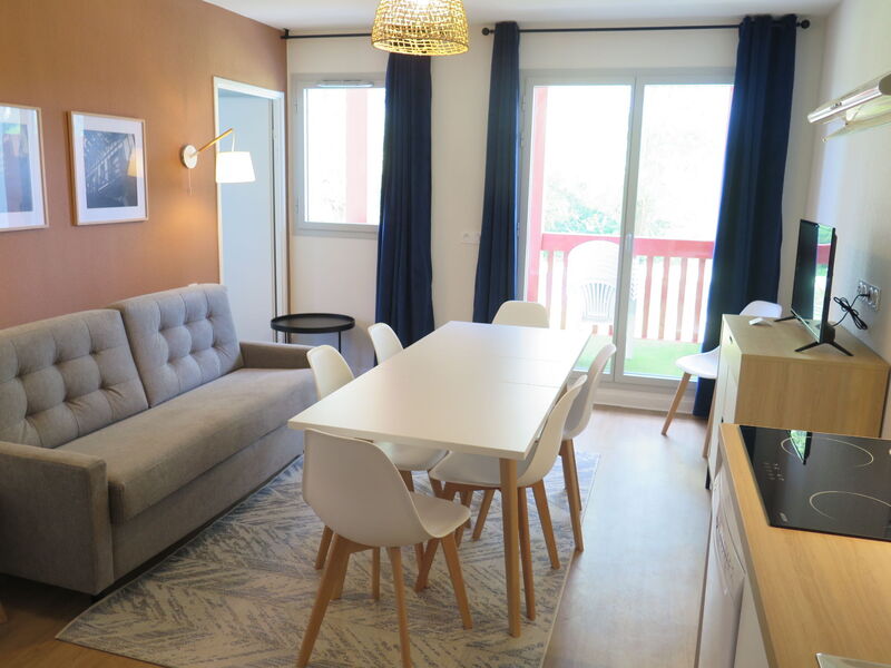 Accommodation:&nbsp;Le Domaine D'Uhaina (T4) 610.4