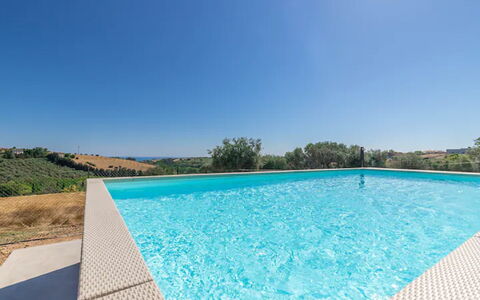 Villa Elpidio: Water, Sky, Property, Swimming Pool, Rectangle, Plant, Tree, Shade, Leisure, Grass