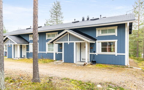 Oivanpyhä C 10: Cottage, House, Home, Garden Buildings, Siding, Log Cabin, Farmhouse, Estate, Shed, Yard