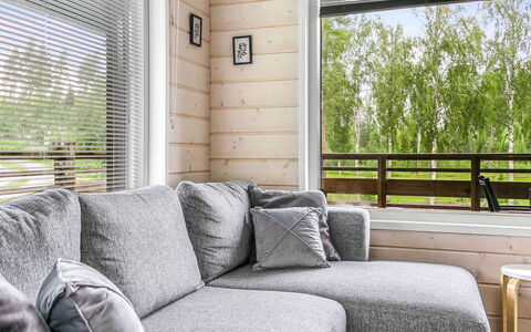Himoksen Keiju 1: Bed, Furniture, Bedroom, Interior Design, Bedding, Bed Sheet, Flooring, Wood, Floor, Room