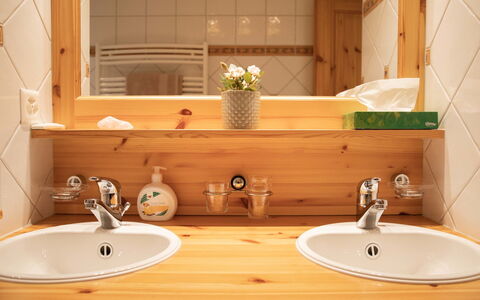 Villars 761: Brown, Tap, Sink, Plumbing Fixture, Bathroom Sink, Property, Cabinetry, Wood, Bathroom Cabinet, Bathroom