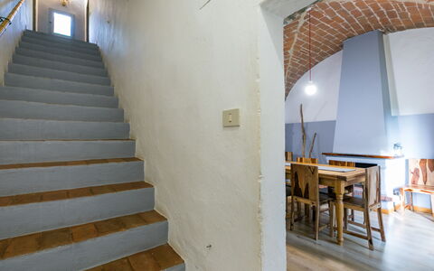 Casciana Terme 858: Property, Furniture, Stairs, Wood, Table, Chair, Architecture, Interior Design, Wall, Building