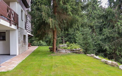 Accommodation:&nbsp;Labaika 130.2