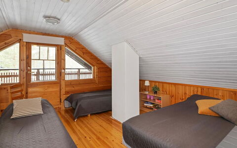 Saukonpiilo 1: Balcony, Apartment, Shade, Glass, Condominium, Handrail, Porch, Daylighting, Deck, Outdoor Furniture