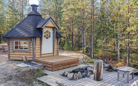 Lomaperä: Wood, House, Snow, Cottage, Home, Winter, Roof, Freezing, Siding, Slope