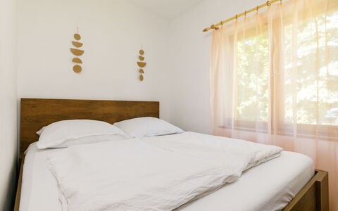 Liget: Property, Furniture, Window, Building, Wood, Comfort, Interior Design, Shade, Floor