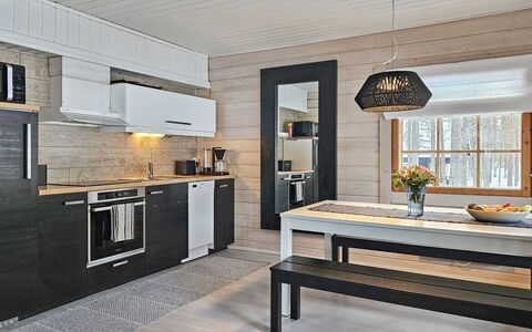Villa Pipa: Cottage, House, Home, Garden Buildings, Siding, Log Cabin, Farmhouse, Estate, Shed, Yard