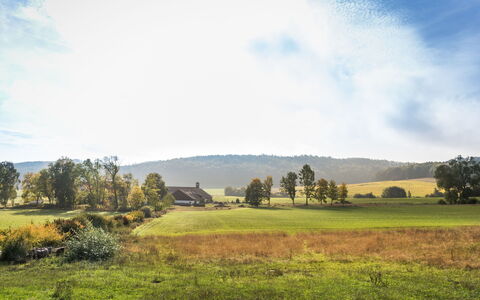 Forsthaus Gut Malberg: Snow, Sky, Mountain, Window, Cloud, Building, House, Slope, Tree, Cottage