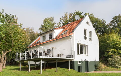Forsthaus Gut Malberg: Snow, Sky, Mountain, Window, Cloud, Building, House, Slope, Tree, Cottage
