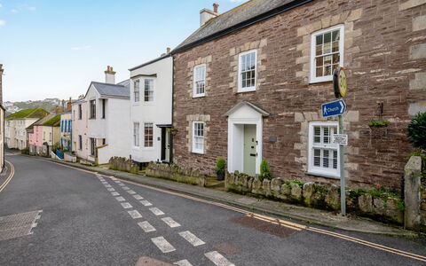 Cherry Orchard House: Road Surface, Wall, Building, Window, Road, House, Street, Residential Area, Asphalt, Town