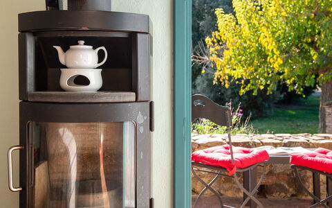 Podere Vignali: Wood, Wood Stain, Plank, Hardwood, Lumber, Gas, Shelving, Plywood, Natural Material