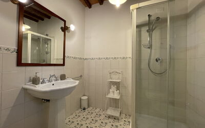 Accommodation:&nbsp;Carro