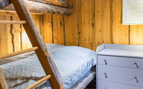 Luppokero 3: Bed, Bedroom, Bunk Bed, Wood, Bed Sheet, Flooring, Bedding, Floor, Interior Design, Furniture