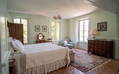 La Verdière: Window, Furniture, Cabinetry, Wood, Drawer, Lighting, Interior Design, Building, Floor