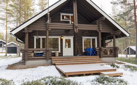 Kirnutie 3: Wood, Cottage, Home, Siding, House, Roof, Porch, Log Cabin, Door, Winter