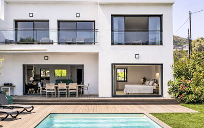 Solenzara 646: House, Residential Area, Home, Roof, Composite Material, Estate, Cottage, Shade, Swimming Pool, Villa
