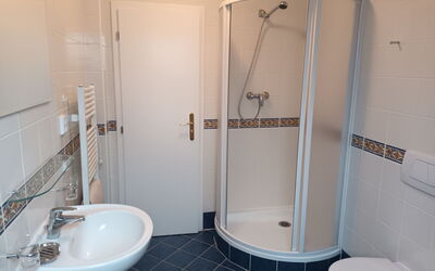 Accommodation:&nbsp;Skylight Escape 63.1
