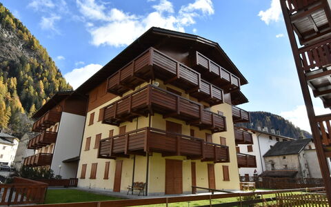 Cà Serena: Cloud, Sky, Plant, Building, Window, Wood, Grass, Urban Design, Rural Area, Residential Area