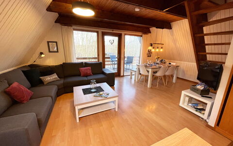 Waldrauschen: Furniture, Building, Couch, Table, Wood, Comfort, Interior Design, Floor, Living Room, Flooring