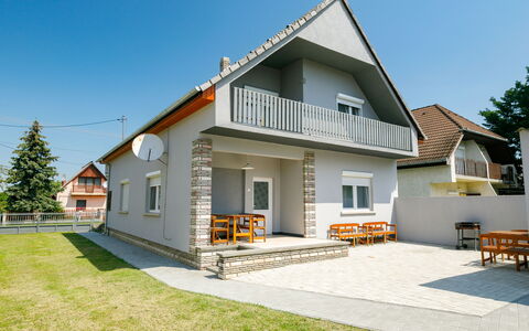 Pioneer: Sky, Building, Plant, Window, Door, House, Land Lot, Tree, Siding, Residential Area