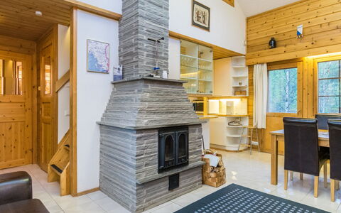 Lapintatti a: Cottage, House, Home, Garden Buildings, Siding, Log Cabin, Farmhouse, Estate, Shed, Yard