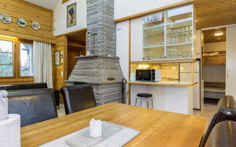 Lapintatti a: Cottage, House, Home, Garden Buildings, Siding, Log Cabin, Farmhouse, Estate, Shed, Yard