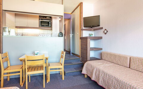 Les Avanchers-Valmorel 605: Furniture, Property, Comfort, Azure, Building, Wood, Interior Design, Floor, Wall, Flooring