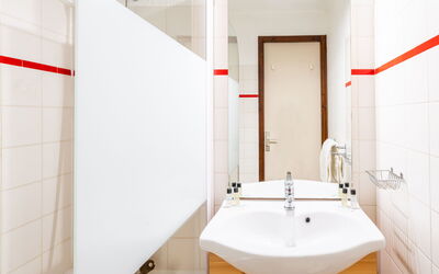 Accommodation:&nbsp;Grand Morillon 604.2