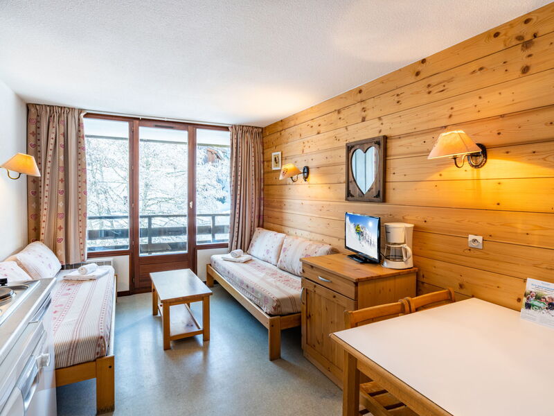 Accommodation:&nbsp;Grand Morillon 604.3