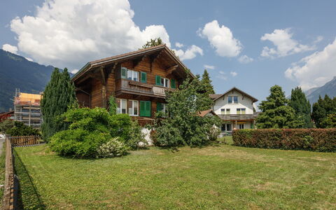 Chalet Dori: Building, House, Home, Cottage, Residential Area, Rural Area, Roof, Land Lot, Hill Station