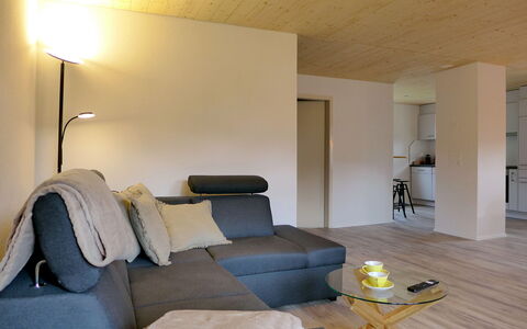 Chalet Dori: Furniture, Property, Comfort, Couch, Table, Building, Lighting, Wood, Shade, Interior Design