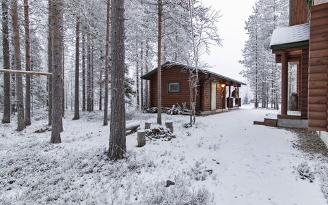 Petsankolo: Cottage, House, Home, Garden Buildings, Siding, Log Cabin, Farmhouse, Estate, Shed, Yard