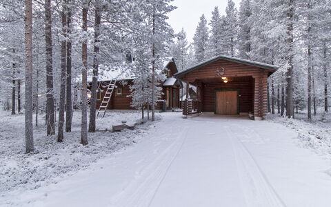Petsankolo: Cottage, House, Home, Garden Buildings, Siding, Log Cabin, Farmhouse, Estate, Shed, Yard