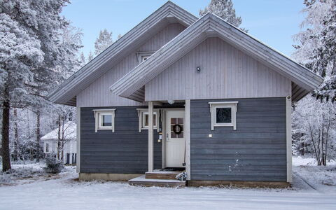Aslakin Helmi a: Cottage, House, Home, Garden Buildings, Siding, Log Cabin, Farmhouse, Estate, Shed, Yard