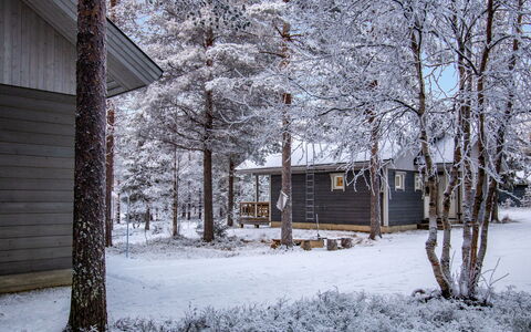 Aslakin Helmi a: Cottage, House, Home, Garden Buildings, Siding, Log Cabin, Farmhouse, Estate, Shed, Yard