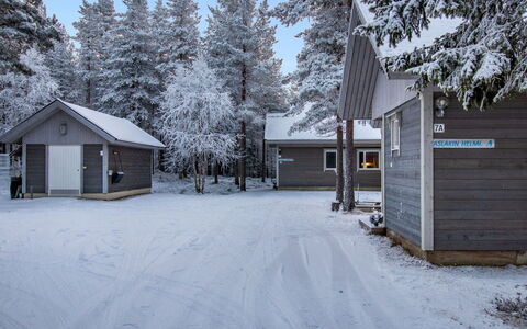 Aslakin Helmi a: Cottage, House, Home, Garden Buildings, Siding, Log Cabin, Farmhouse, Estate, Shed, Yard