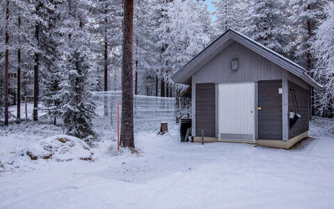 Aslakin Helmi a: Cottage, House, Home, Garden Buildings, Siding, Log Cabin, Farmhouse, Estate, Shed, Yard